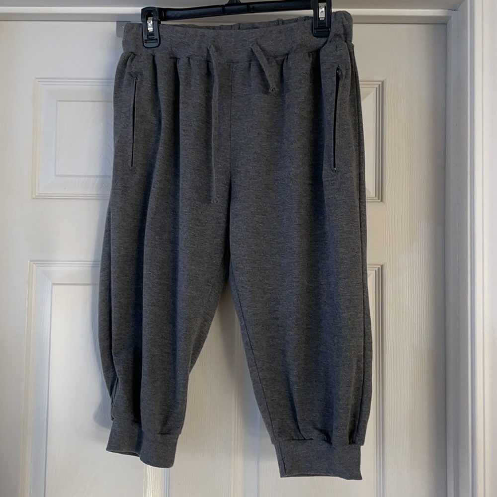 Zacard Fashion Simple Fit Sweatpants Gray Capri length zippered pockets Sz XXL